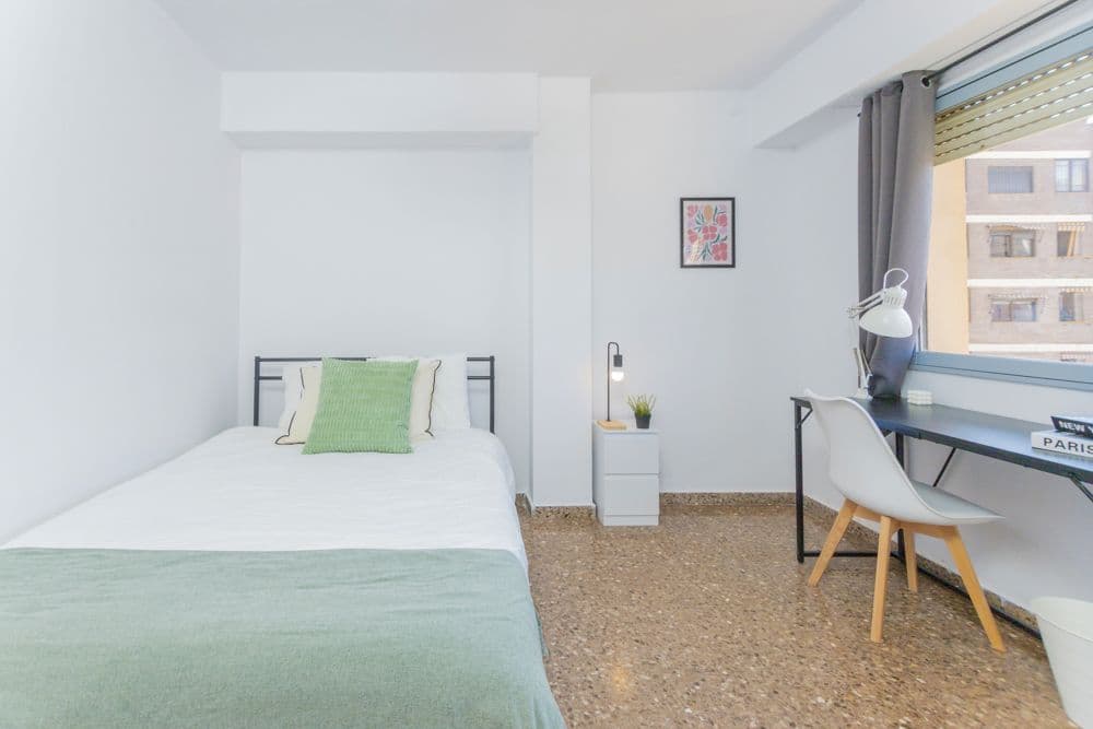 Private room in Valencia photo 2