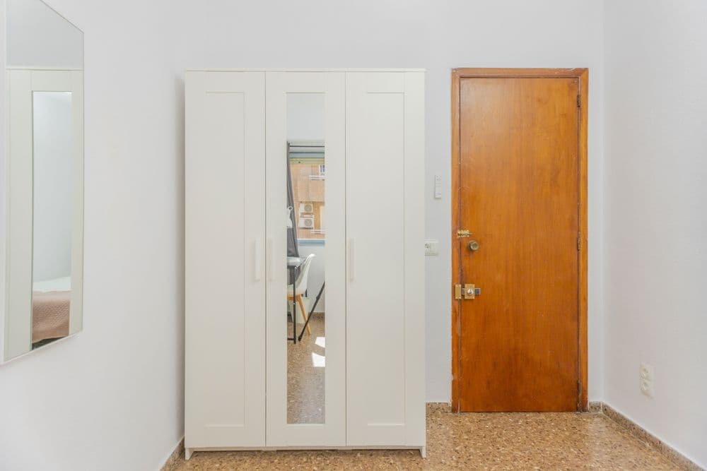 Private room in Valencia photo 3