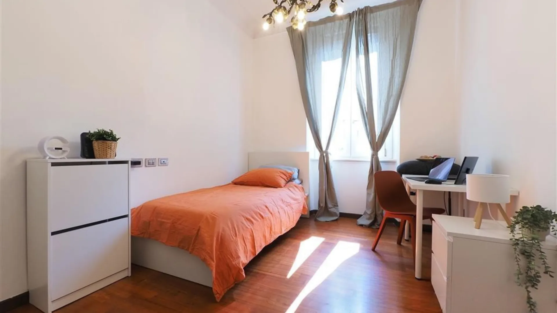 Private room in Milan photo 3