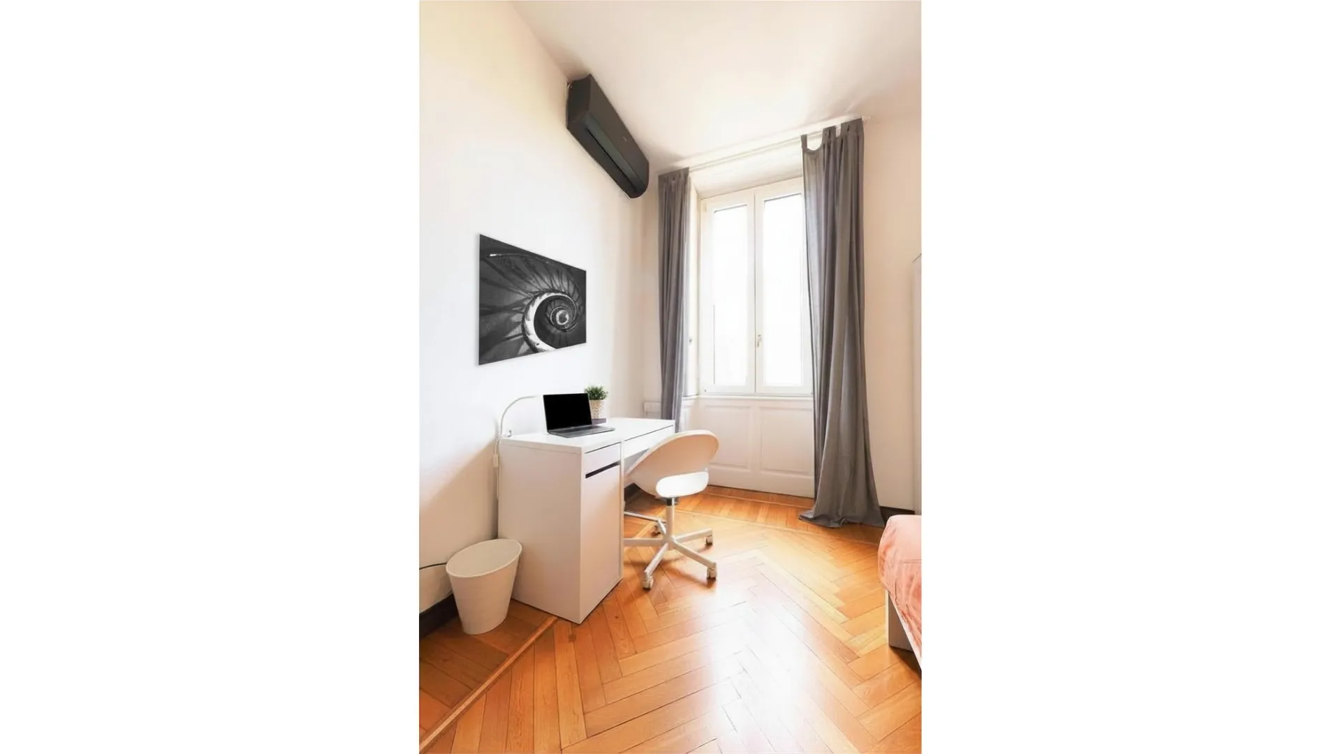 Private room in Milan photo 2