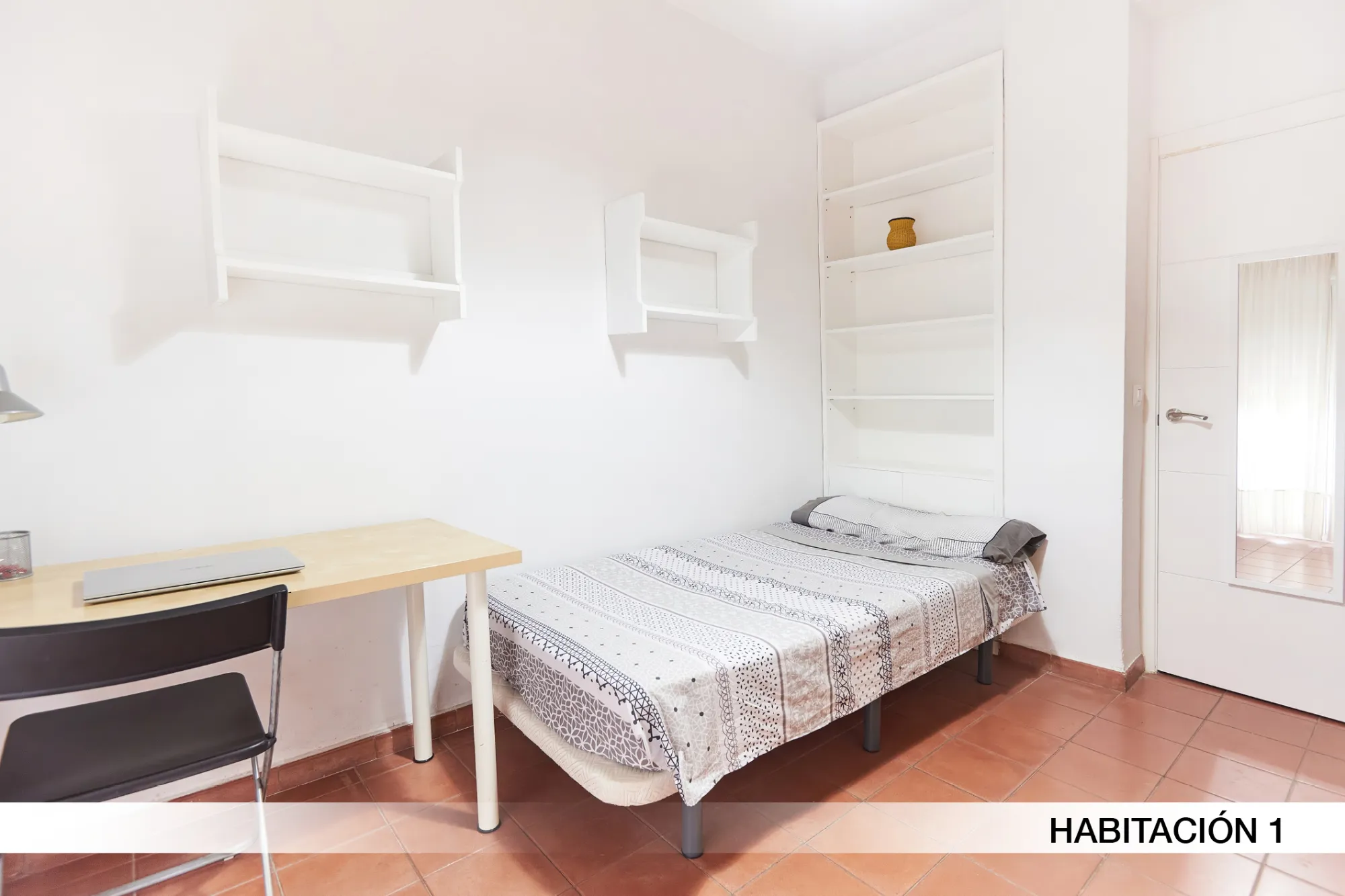 Room in Seville